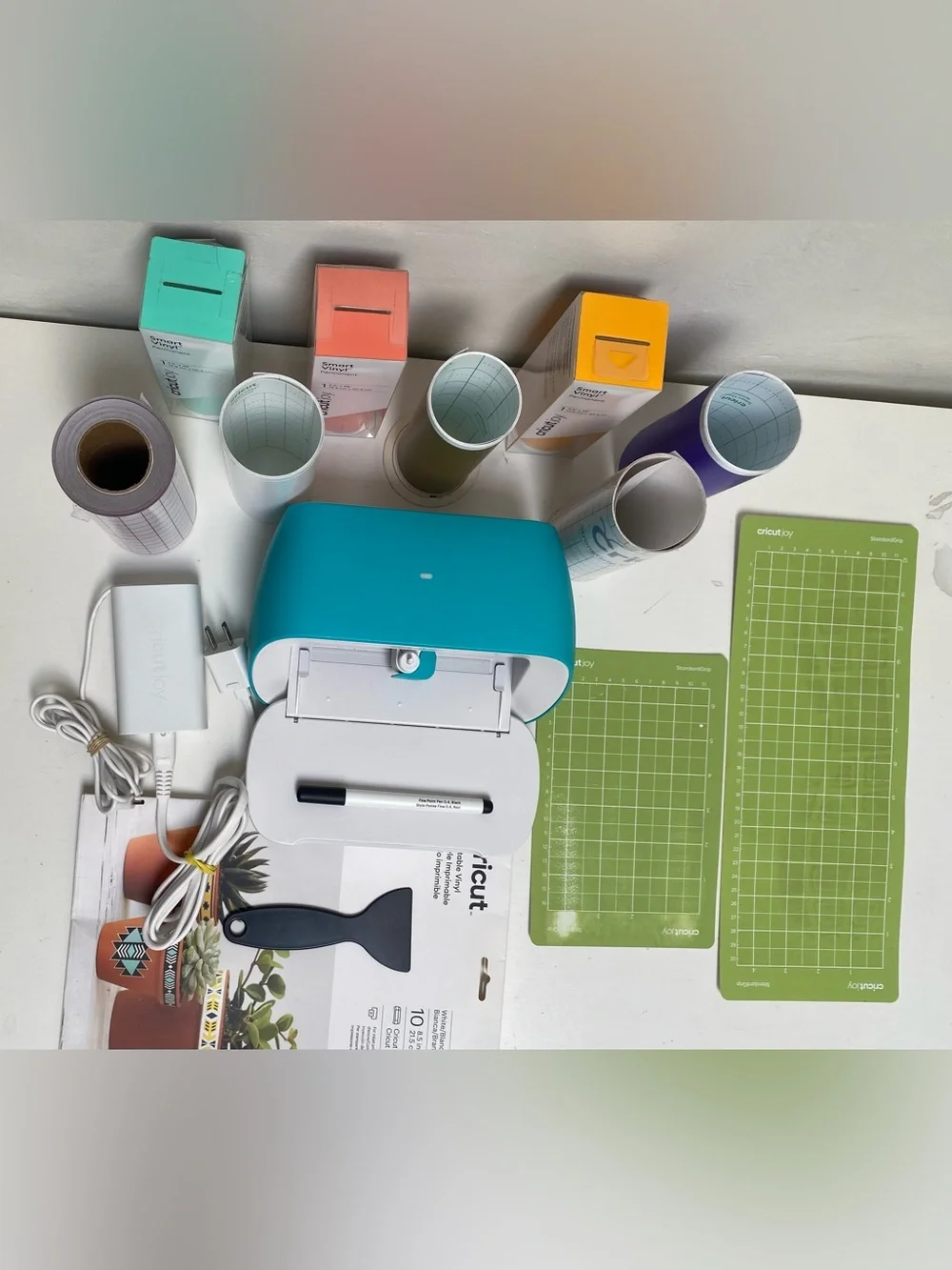 Cricut Joy Machine Bundle With Lots Of Extras Smart Vinyl- Tools- Pen Scrapbook